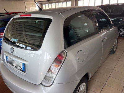Lancia Ypsilon 1.2 Platino (8)