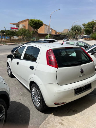 Fiat Punto 1.3 MJT II S&S 95 CV 5 porte Street (6)