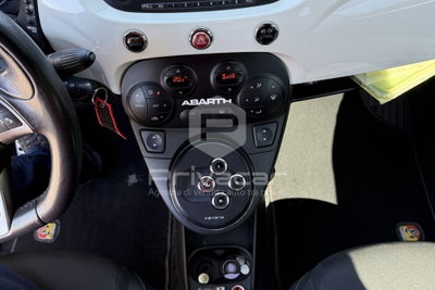 Abarth 500 1.4 Turbo T-Jet MTA (12)