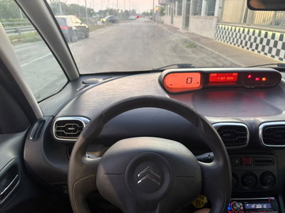 Citroen C3 Picasso 1.6 HDi 90 Seduction (11)