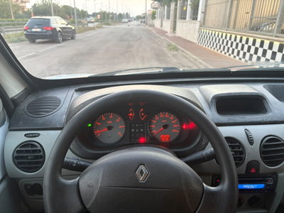 Renault Kangoo 1.9 dCi 4x4 4p. Authentique (11)