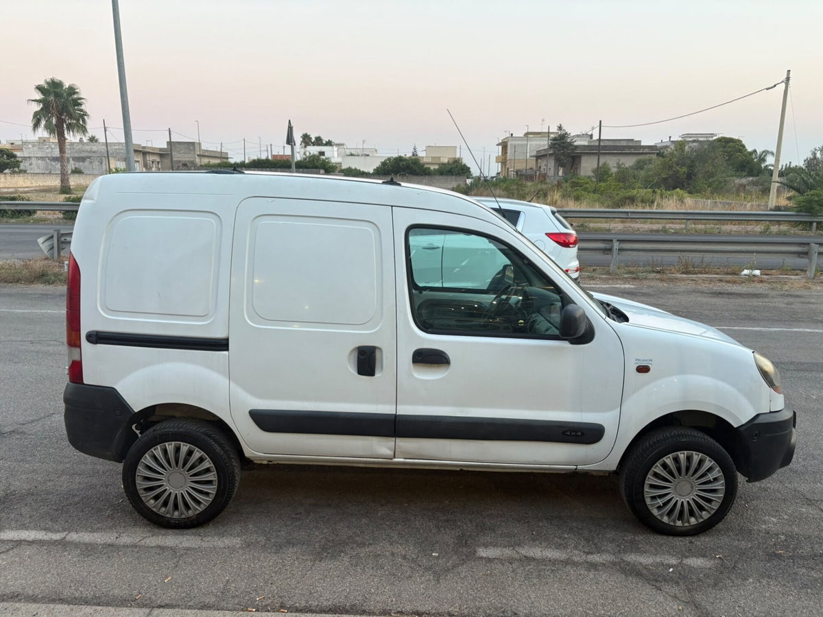 Renault Kangoo 1.9 dCi 4x4 4p. Authentique (4)