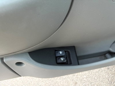 Renault Kangoo 1.9 dCi 4x4 4p. Authentique (9)