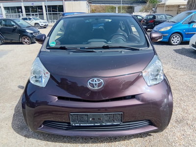 Toyota iQ 1.0 Sol usata