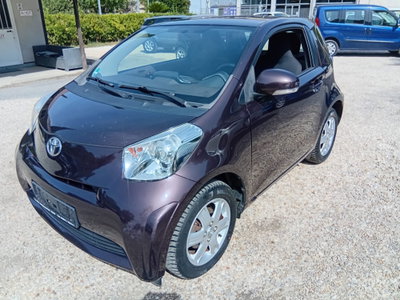 Toyota iQ 1.0 Sol (2)