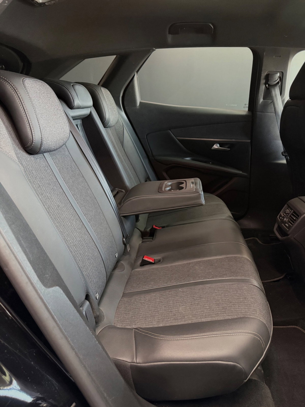 Peugeot 3008 BlueHDi 130 S&S GT Line (19)