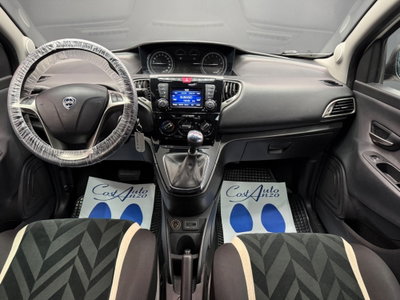 Lancia Ypsilon 0.9 TwinAir 85 CV 5 porte S&S DFN Platinum (9)