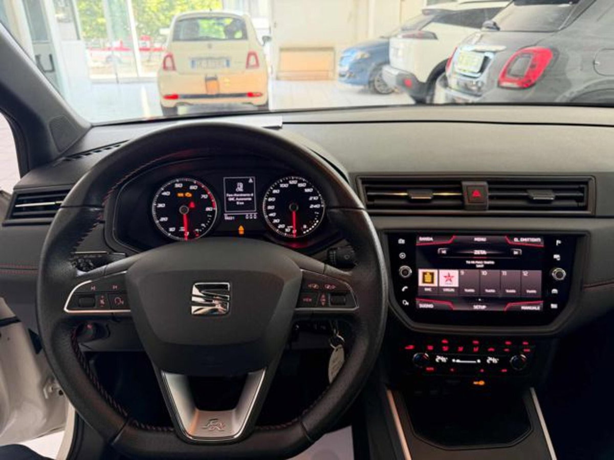 SEAT Arona 1.0 TGI FR (8)