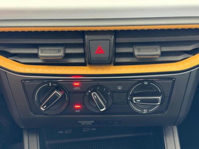 SEAT Ibiza 1.0 TGI 5 porte Business (16)