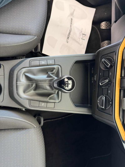 SEAT Ibiza 1.0 TGI 5 porte Business (18)