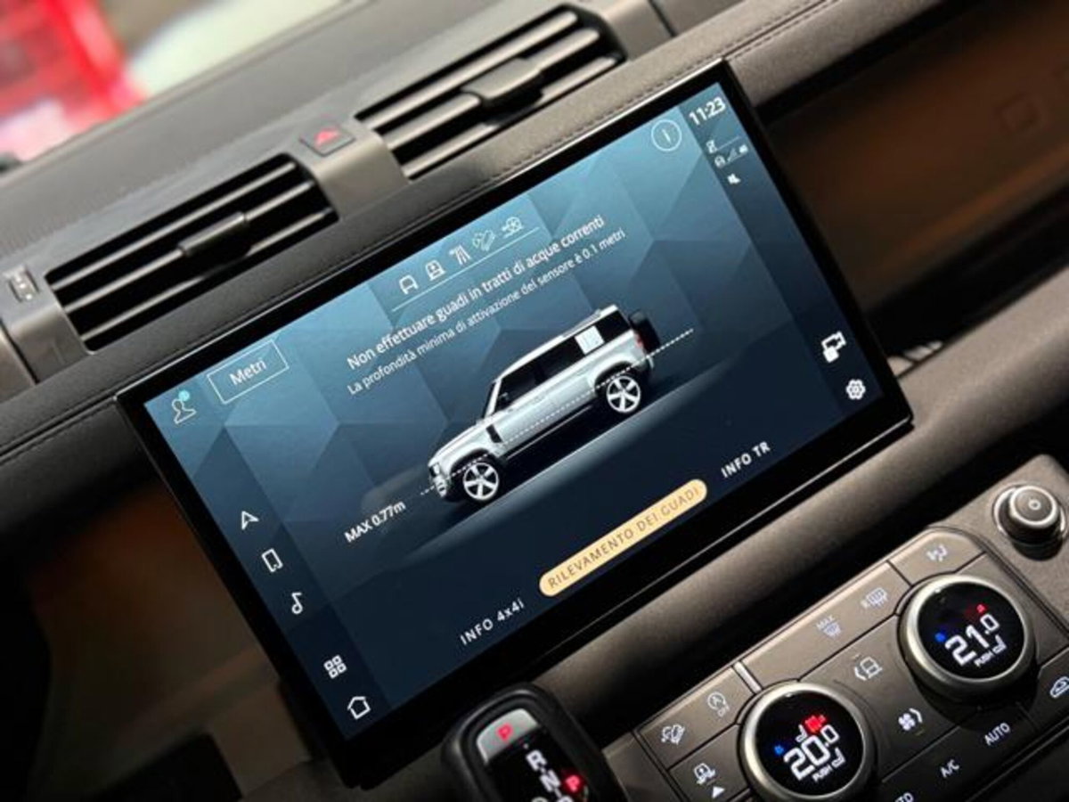 Land Rover Defender 110 3.0d i6 mhev XS Edition awd 250cv auto (16)