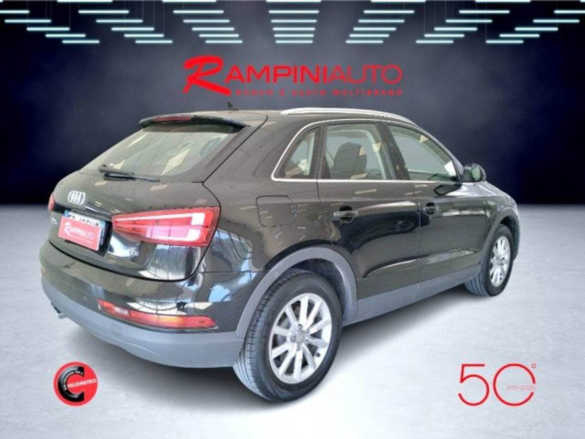 Audi Q3 2.0 TDI 150 CV Business (7)