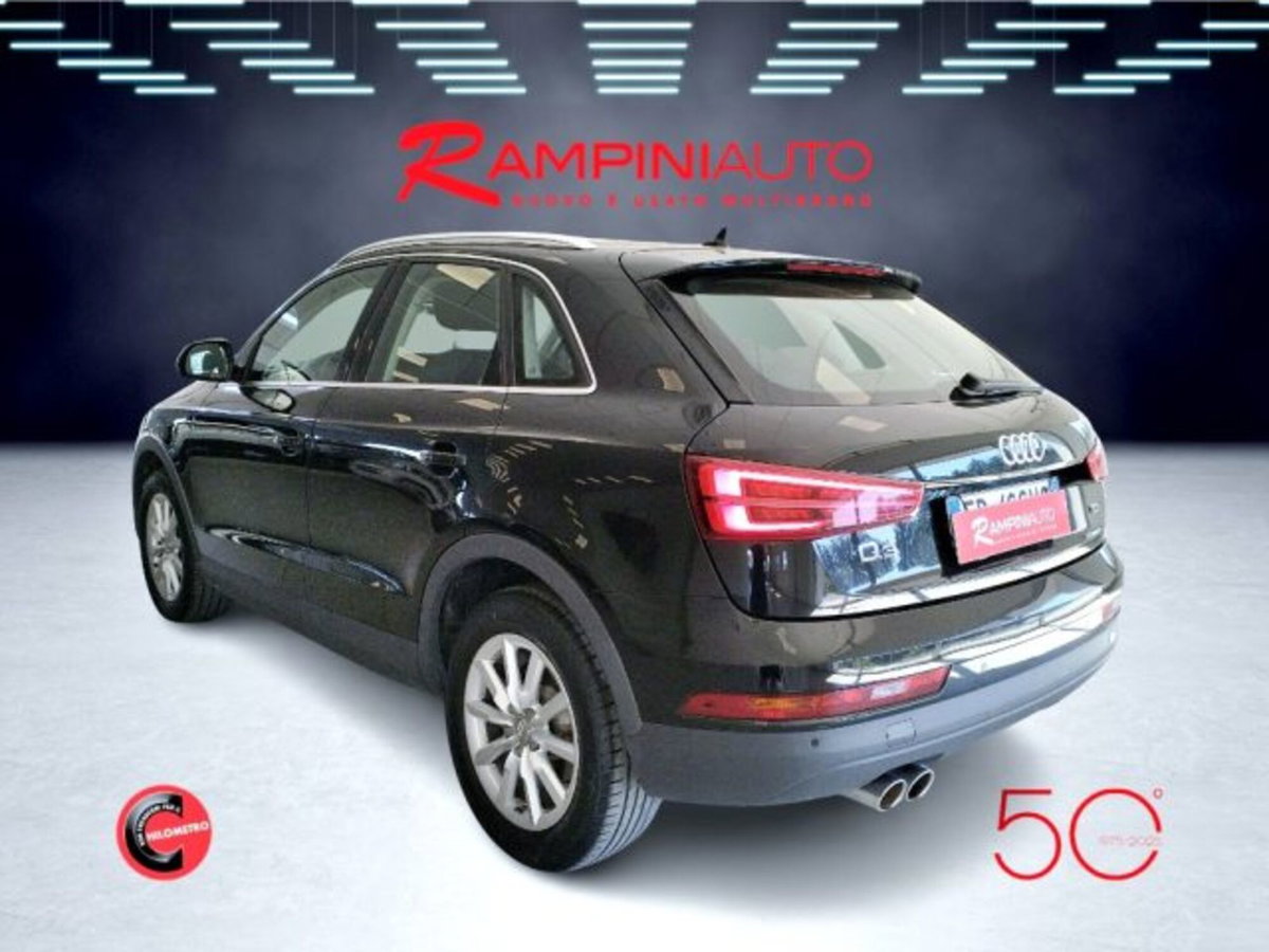 Audi Q3 2.0 TDI 150 CV Business (9)