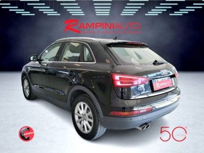 Audi Q3 2.0 TDI 150 CV Business (9)