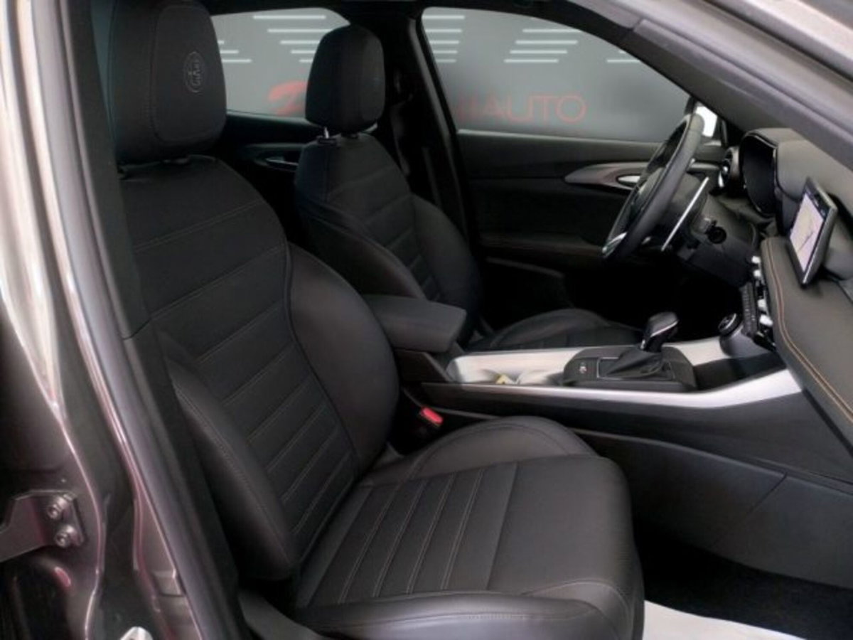 Alfa Romeo Tonale 1.6 Veloce 130cv tct6 (16)