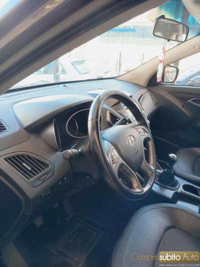 Hyundai ix35 1.7 CRDi 2WD Xpossible (14)