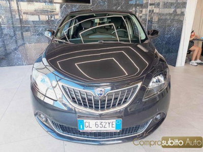 Lancia Ypsilon 1.0 FireFly 5 porte S&S Hybrid Silver Plus usata