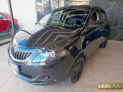 Lancia Ypsilon 1.0 FireFly 5 porte S&S Hybrid Silver Plus (3)