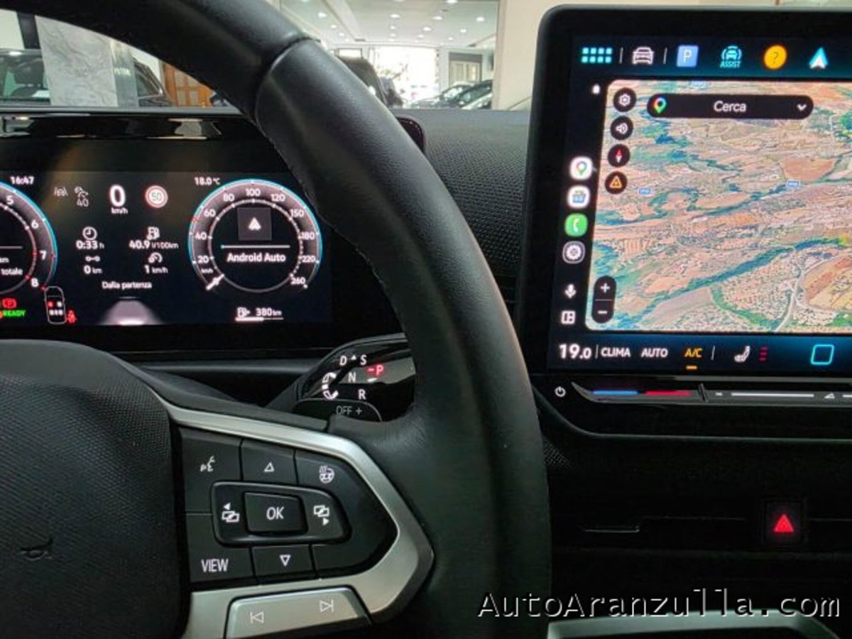 Volkswagen T-Roc 1.5 etsi Life 115cv dsg (11)