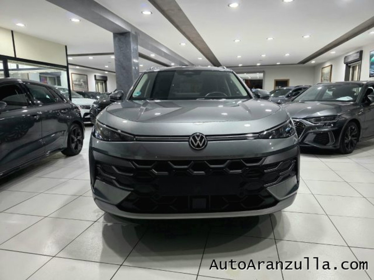 Volkswagen T-Roc 1.5 etsi Life 115cv dsg (2)