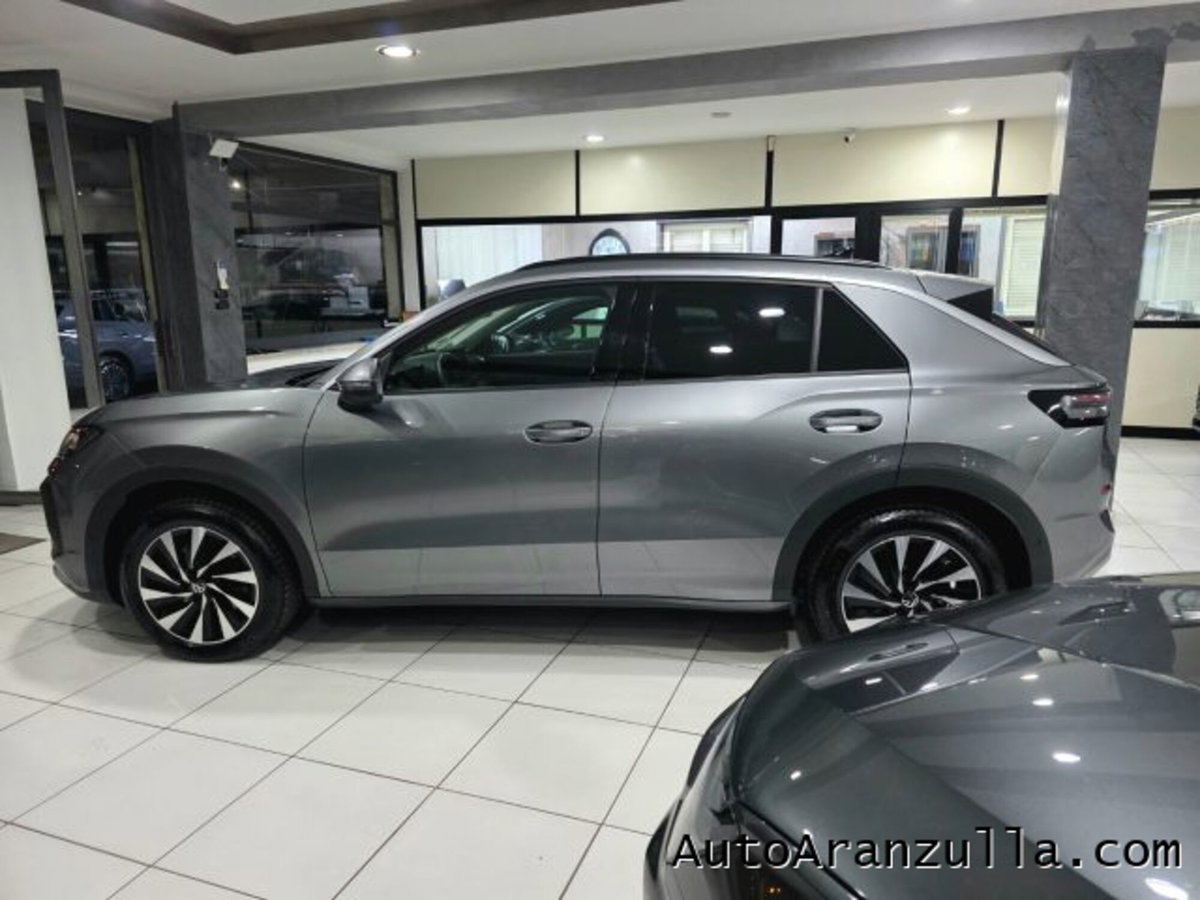 Volkswagen T-Roc 1.5 etsi Life 115cv dsg (7)