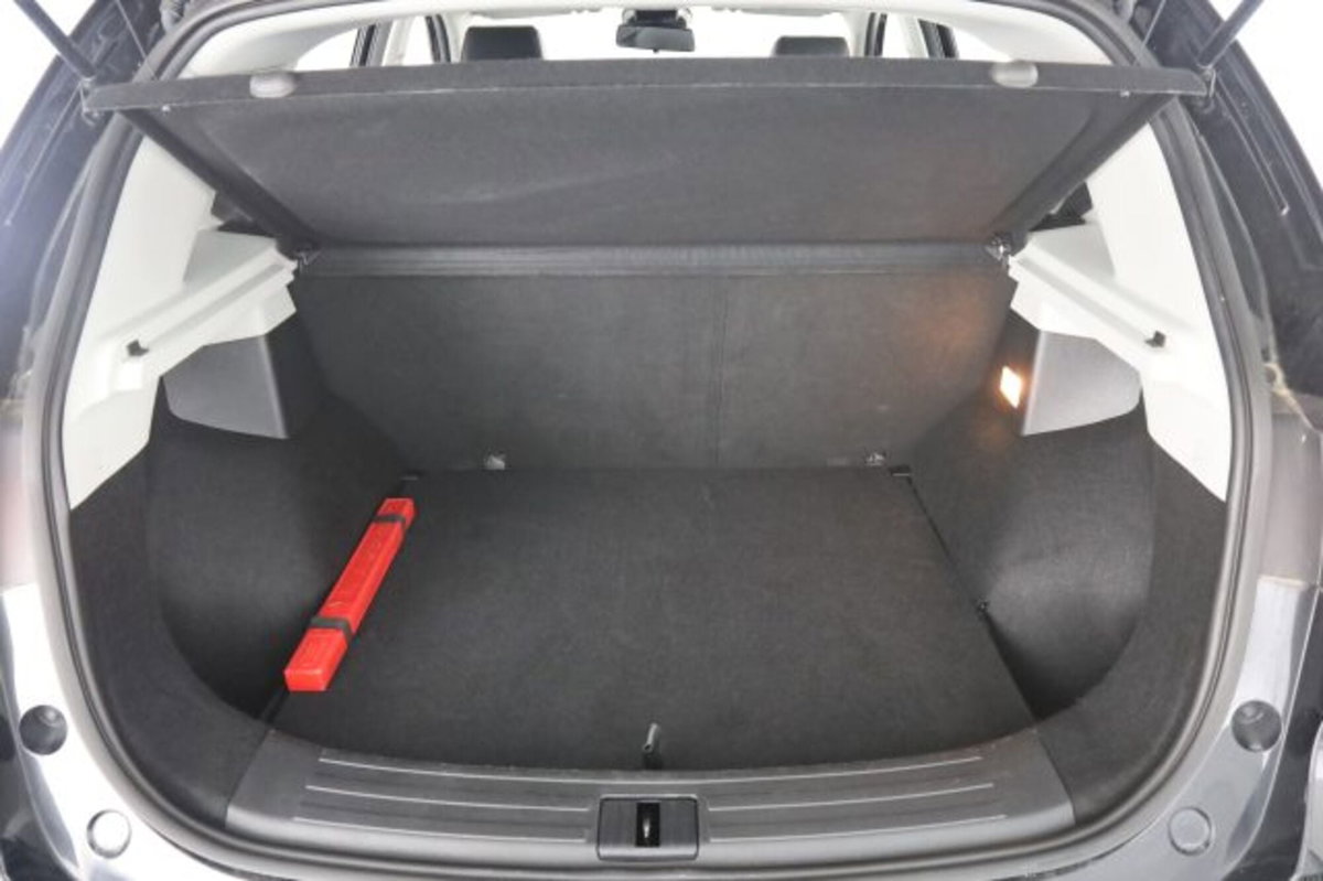 Mg ZS (2021-->) ZS 1.0T-GDI aut. Comfort (6)