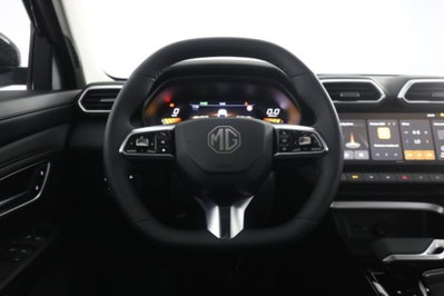 Mg ZS ZS 1.5 Luxury (9)
