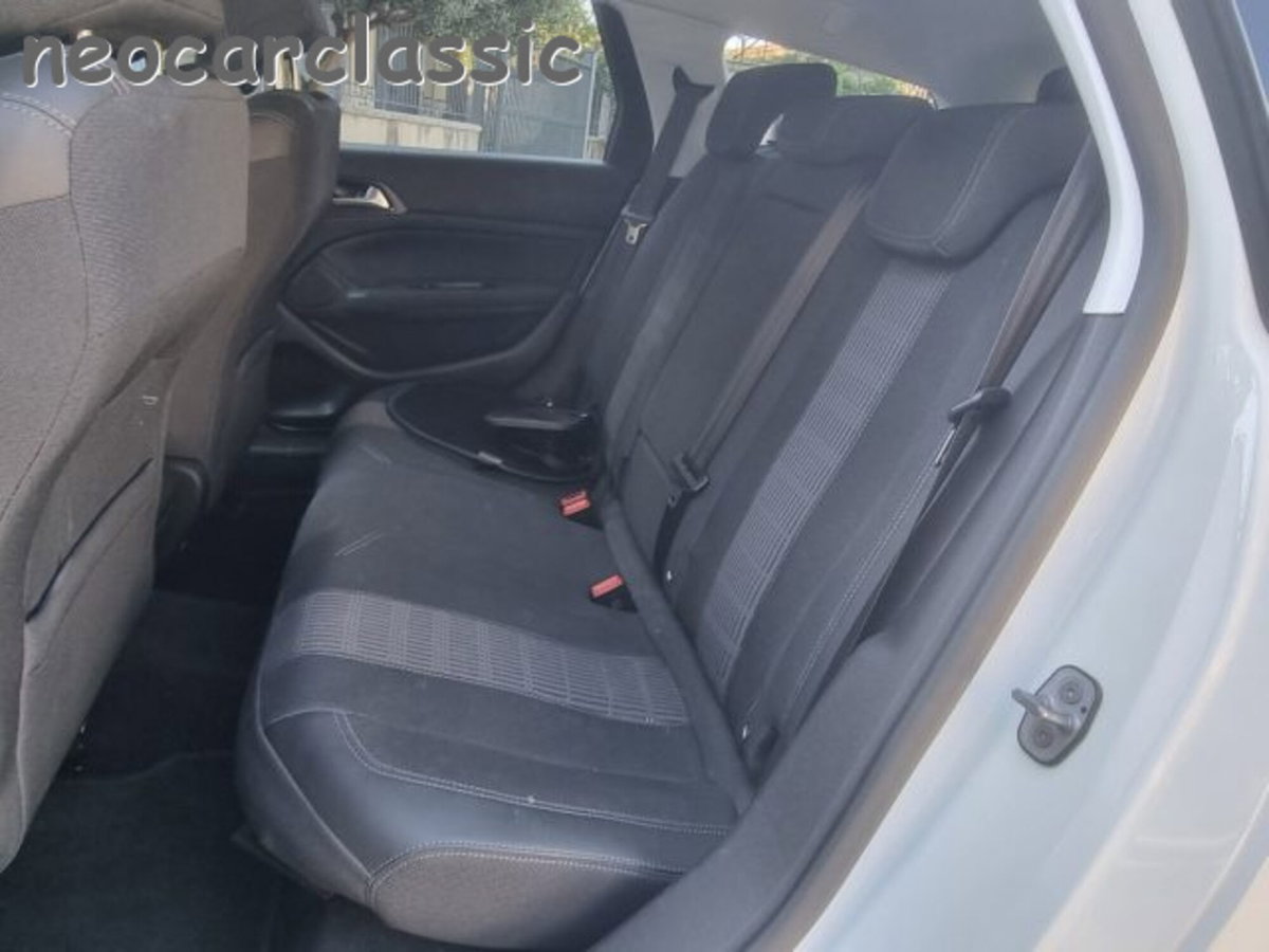 Peugeot 308 SW PureTech Turbo 130 S&S Allure Pack (12)