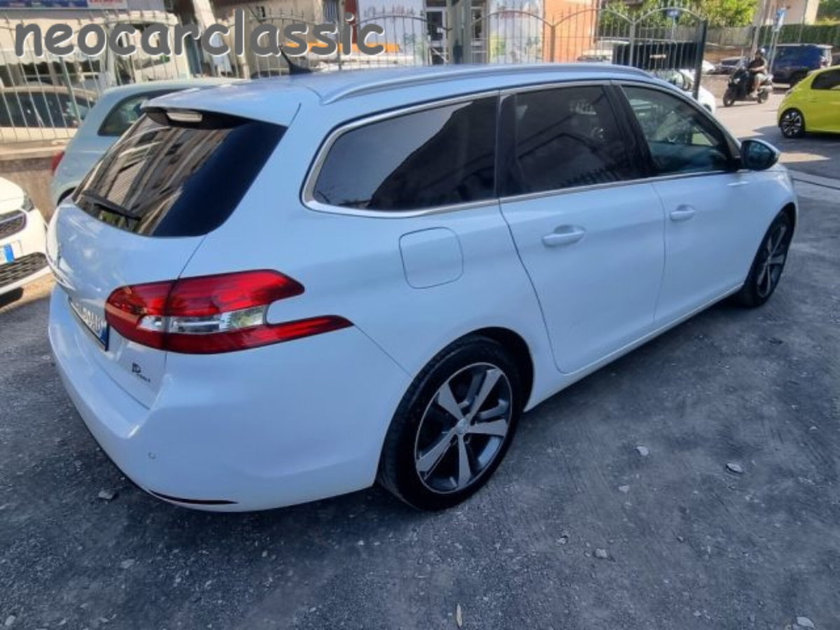 Peugeot 308 SW PureTech Turbo 130 S&S Allure Pack (4)