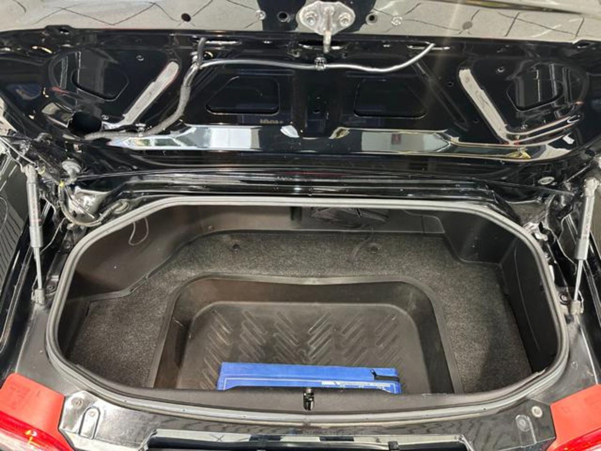 Mazda MX-5 Roadster 1.8L Black (15)