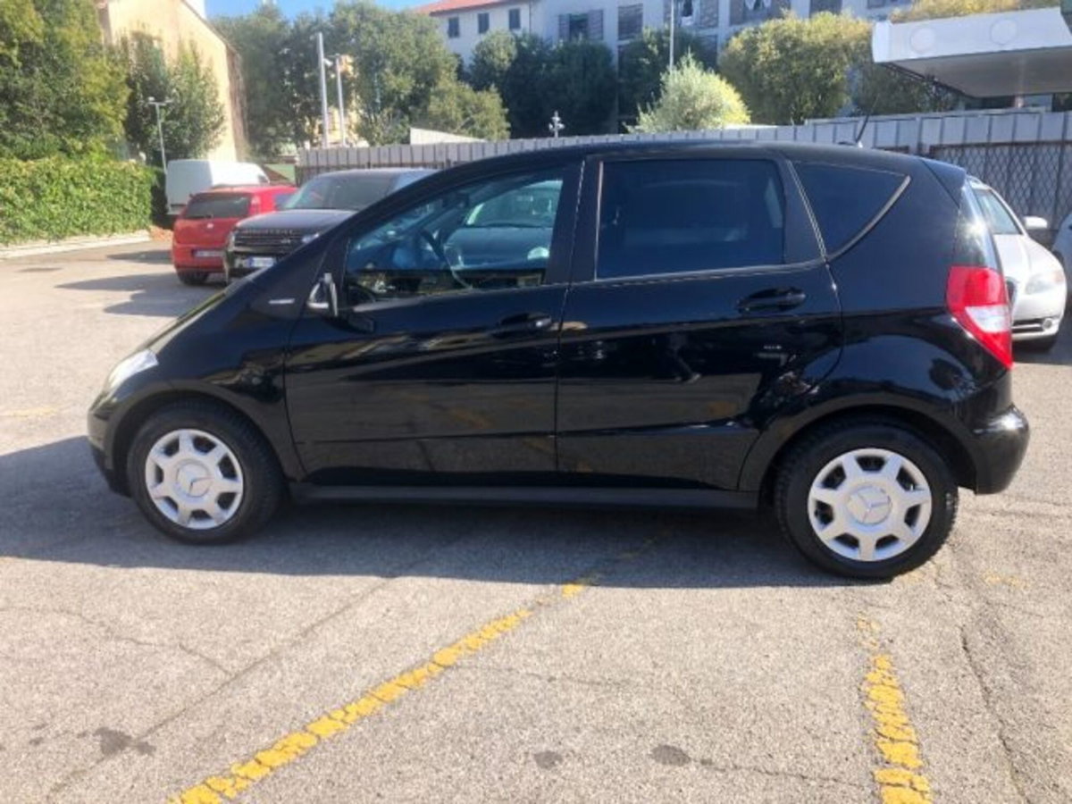 Mercedes-Benz Classe A 160 BlueEFFICIENCY Executive (7)