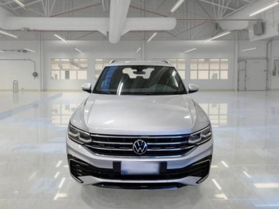 Volkswagen Tiguan 2.0 TDI 150 CV SCR DSG 4MOTION R-Line (2)