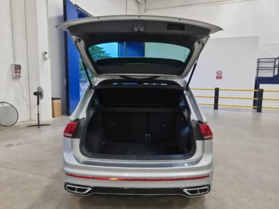 Volkswagen Tiguan 2.0 TDI 150 CV SCR DSG 4MOTION R-Line (5)