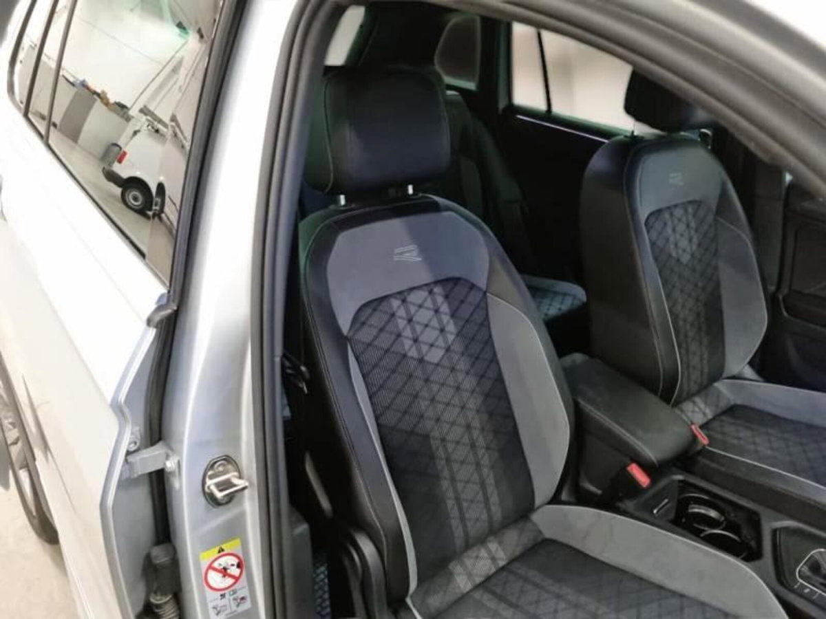 Volkswagen Tiguan 2.0 TDI 150 CV SCR DSG 4MOTION R-Line (9)