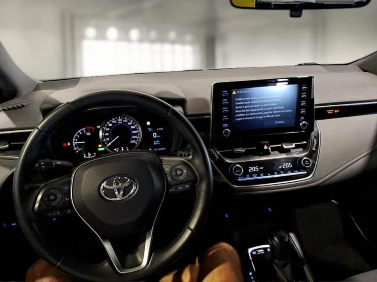 Toyota Corolla Touring Sports 1.8 Hybrid Business (6)