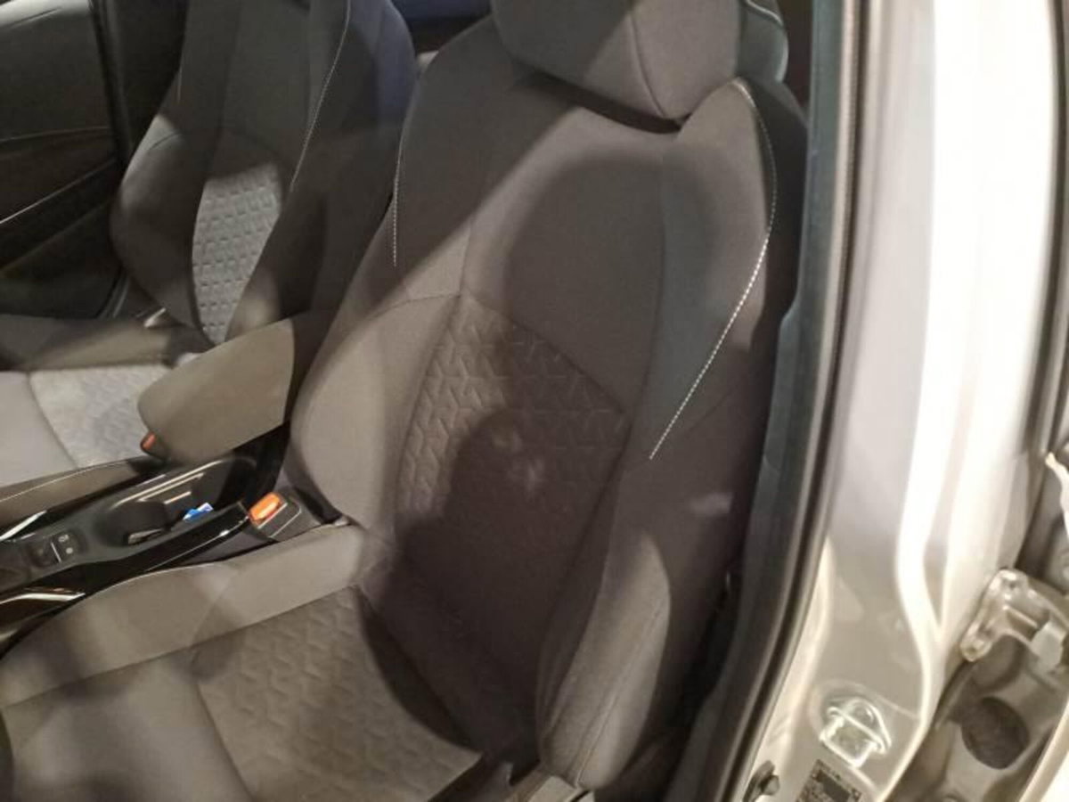 Toyota Corolla Touring Sports 1.8 Hybrid Business (8)