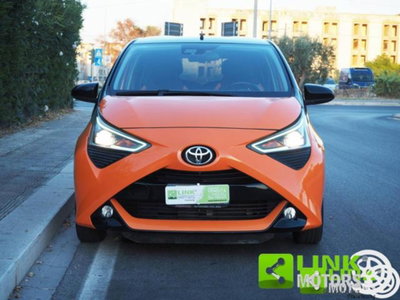 Toyota Aygo Connect 1.0 VVT-i 72 CV 5 porte x-wave orange (7)