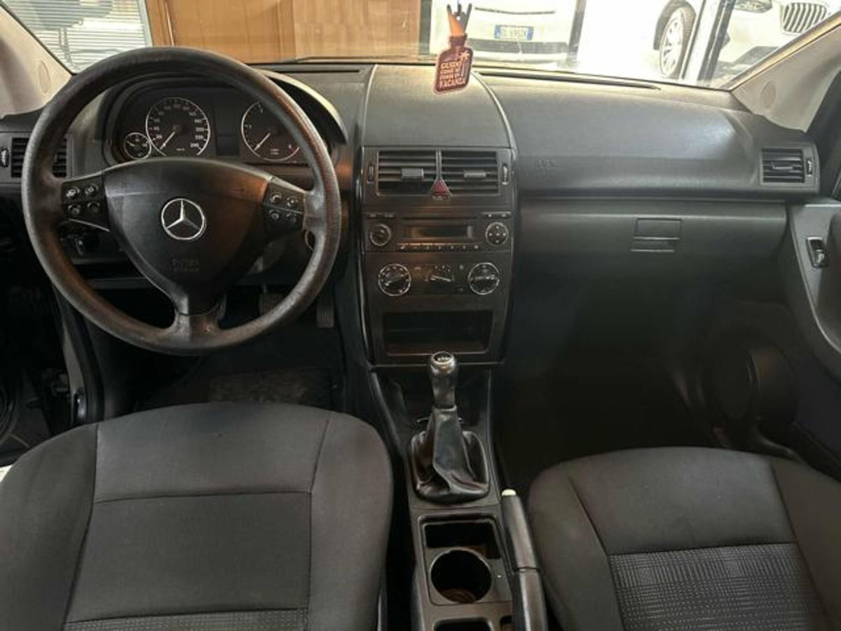 Mercedes-Benz Classe A 160 CDI AUTOMATIC Executive (11)
