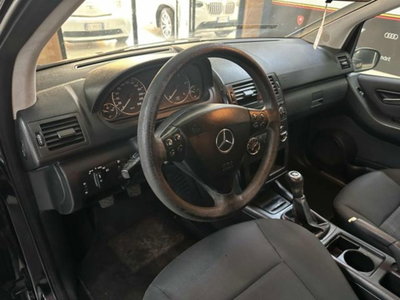 Mercedes-Benz Classe A 160 CDI AUTOMATIC Executive (12)