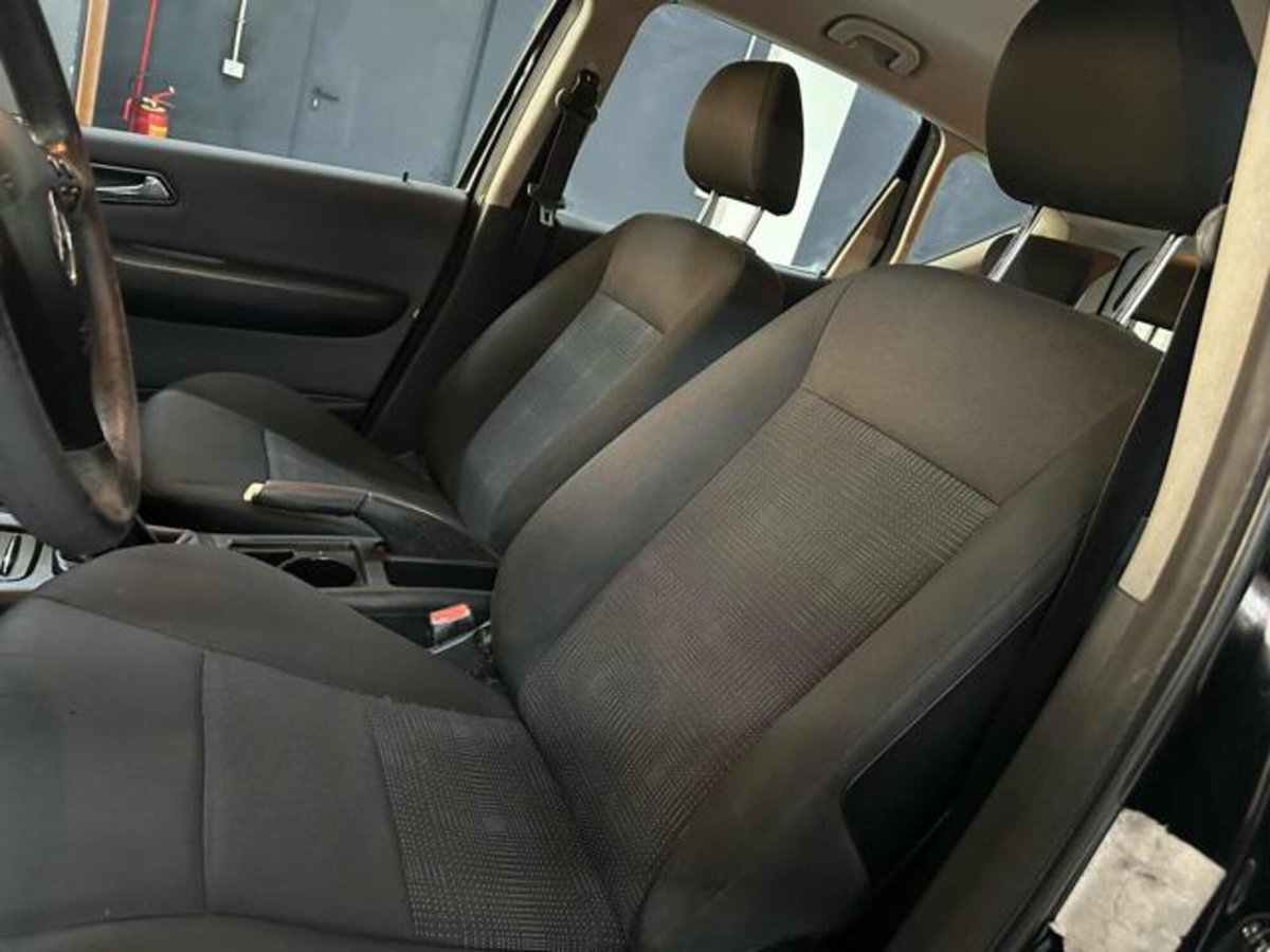 Mercedes-Benz Classe A 160 CDI AUTOMATIC Executive (13)