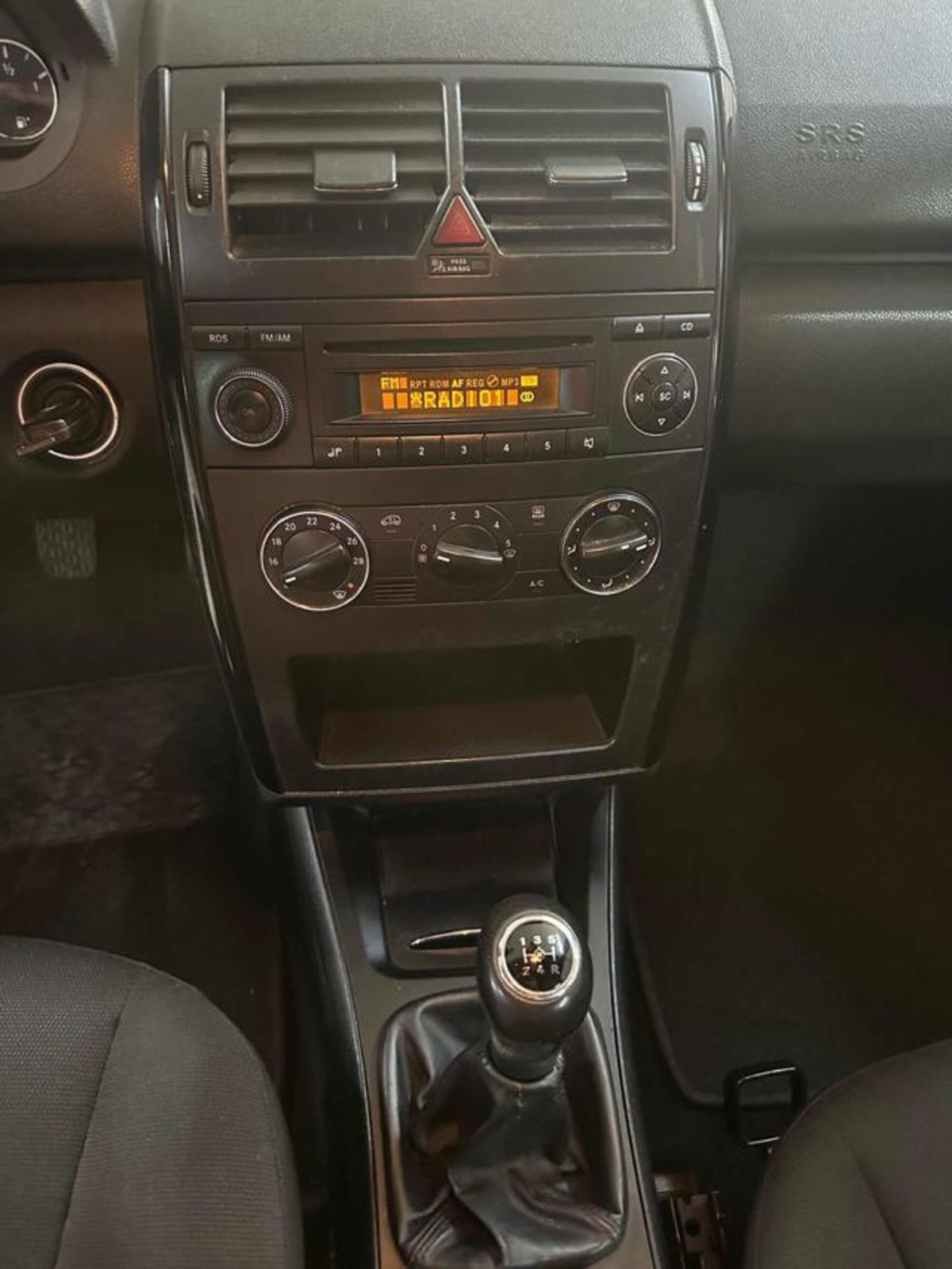 Mercedes-Benz Classe A 160 CDI AUTOMATIC Executive (15)