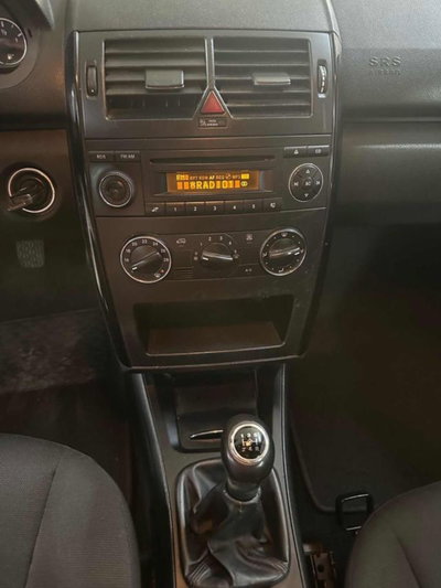 Mercedes-Benz Classe A 160 CDI AUTOMATIC Executive (15)