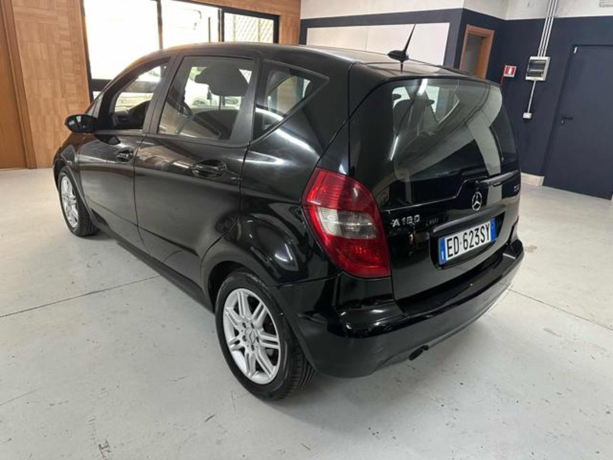 Mercedes-Benz Classe A 160 CDI AUTOMATIC Executive (6)