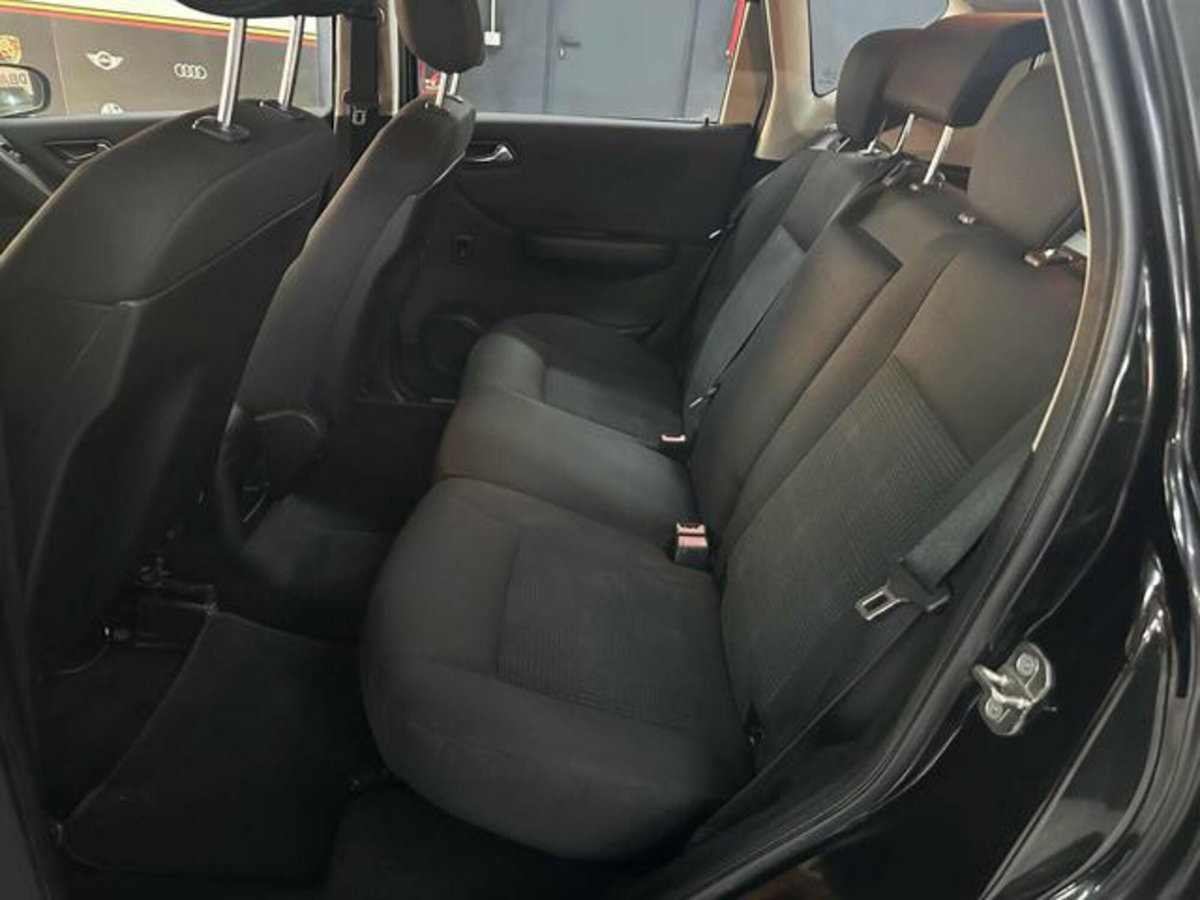Mercedes-Benz Classe A 160 CDI AUTOMATIC Executive (9)