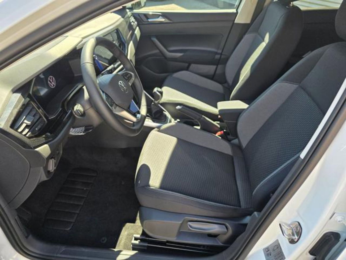 Volkswagen Polo 1.0 tsi Edition 95cv (5)