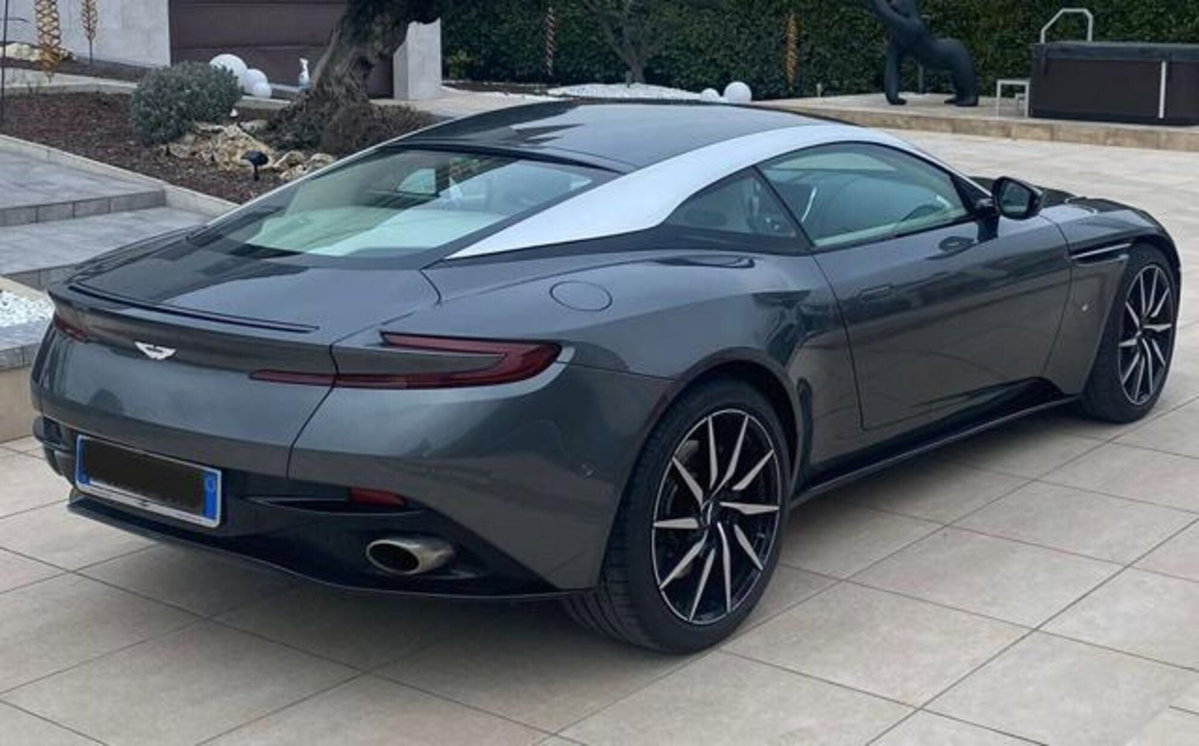 Aston Martin DB11 DB11 V12 Coupé (4)
