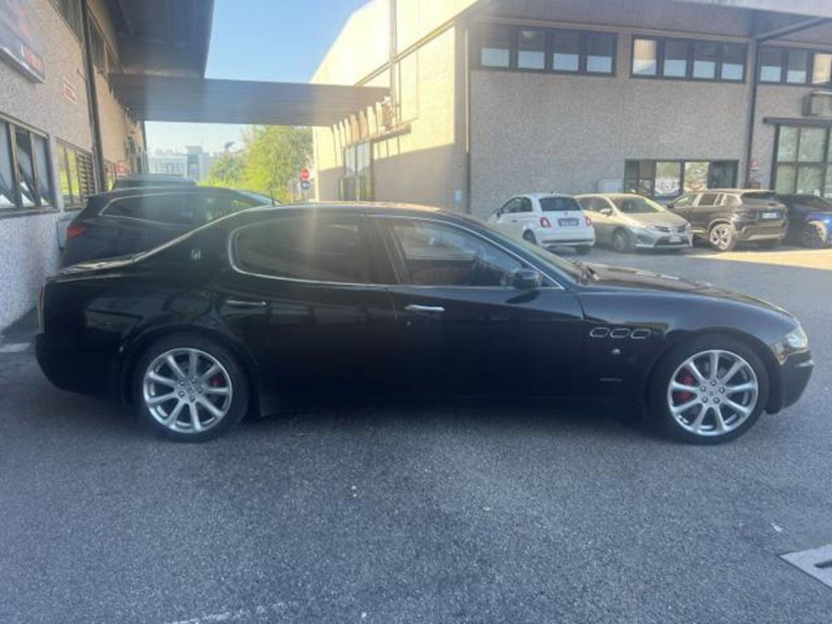 Maserati Quattroporte 4.2 V8 (4)