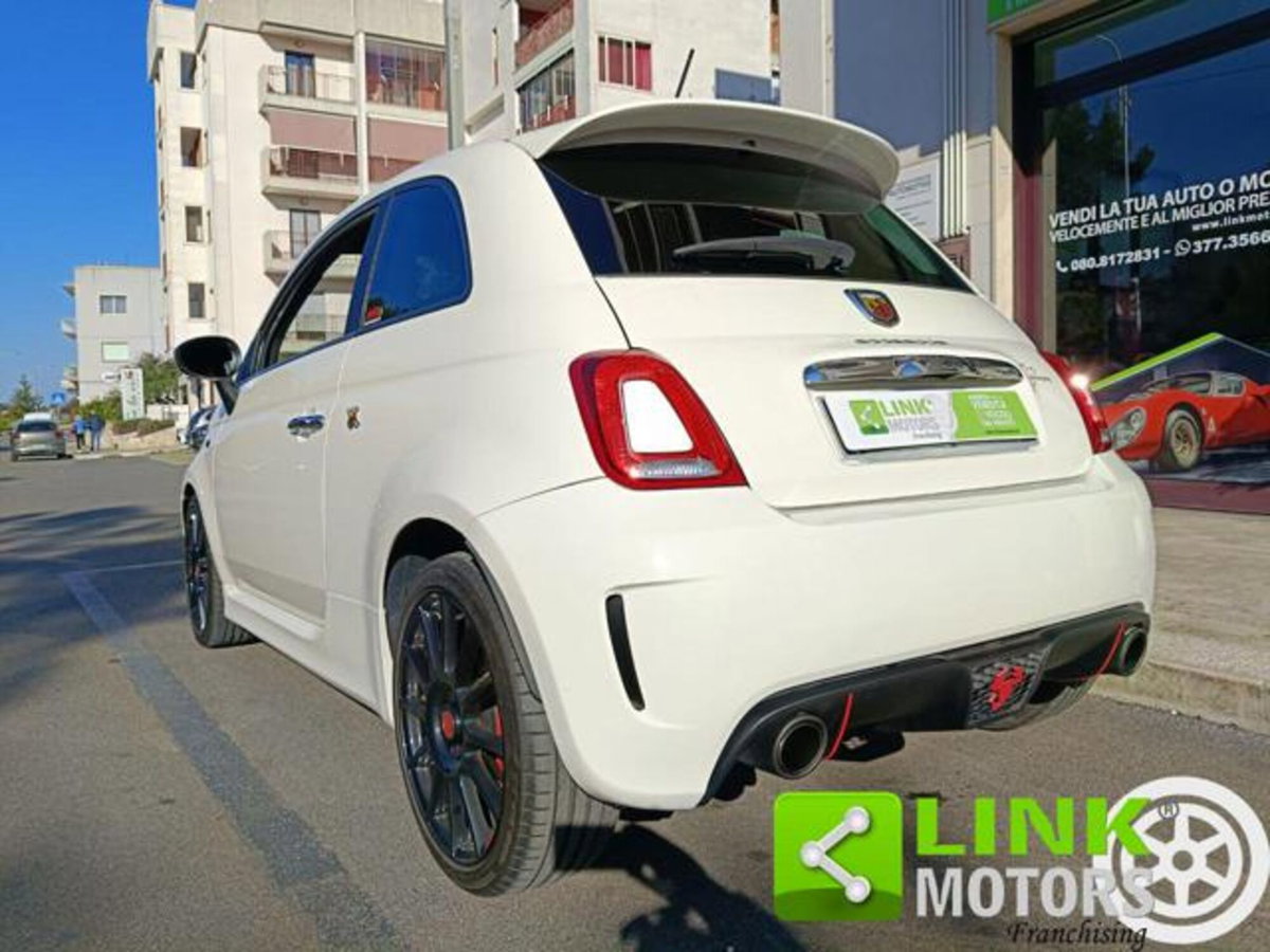 Abarth 500 1.4 Turbo T-Jet (2)