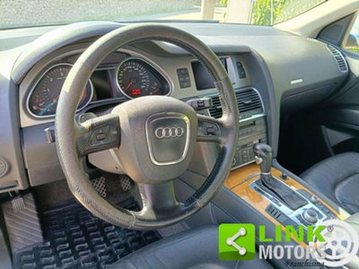 Audi Q7 3.0 V6 TDI 233CV quattro tiptronic (16)
