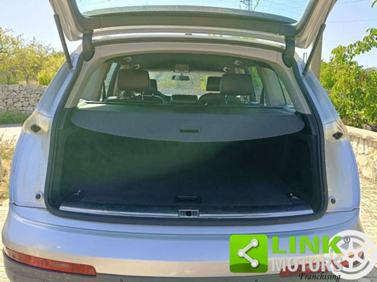 Audi Q7 3.0 V6 TDI 233CV quattro tiptronic (19)